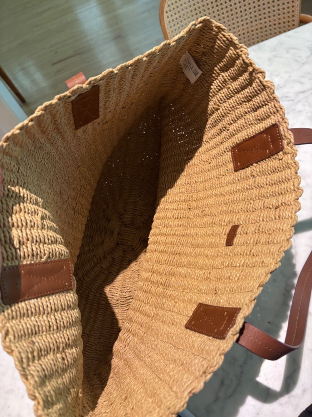 Classic Woven tote - Picture 3 of 5